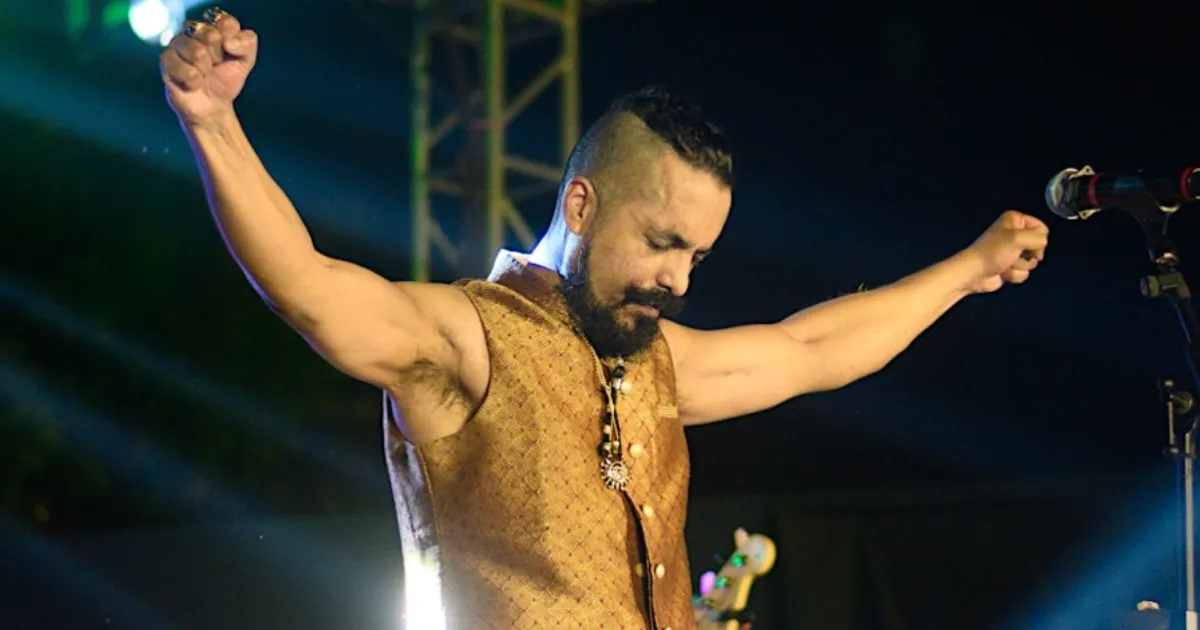 AKI KUMARS BOLLYWOOD BLUES