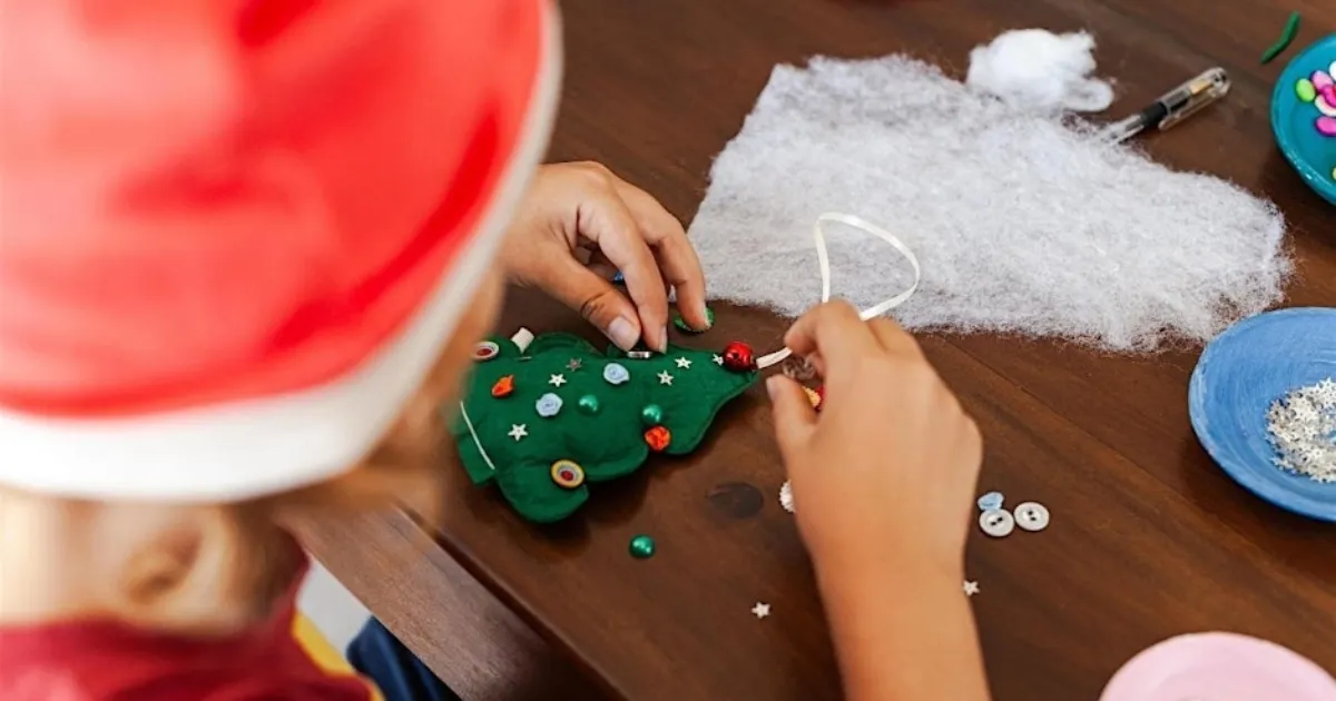 Joyful Holiday Paints For Kids